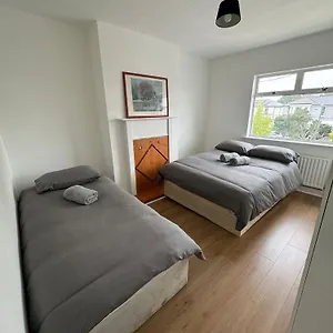 Maison d'hôtes Nice Triple At 2 Iveragh Rd-7